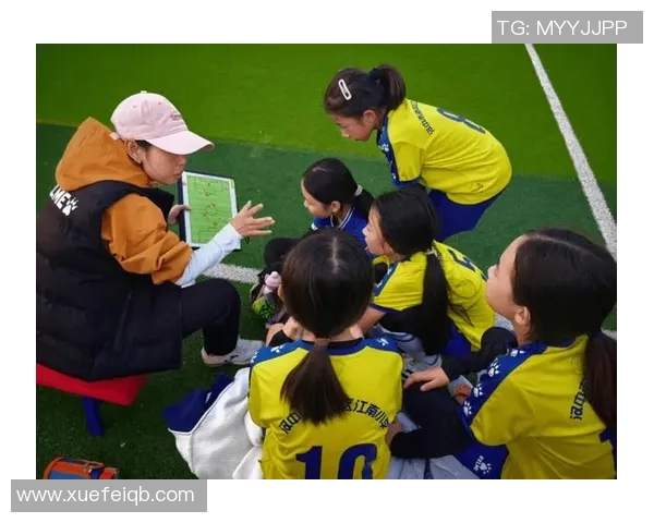 火热足球星闪耀绿茵赛场点燃激情引领新一代追逐梦想